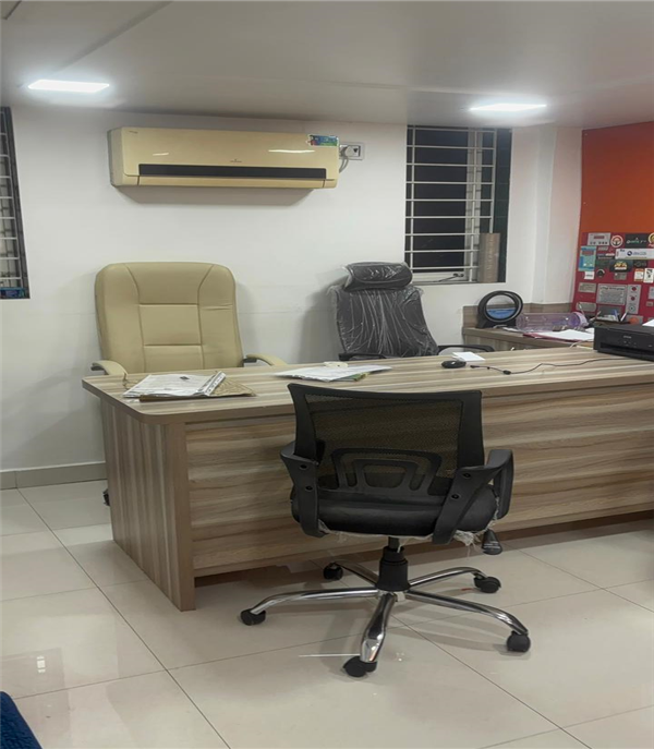 Commercial Office Space for Rent in Dahisar East | AC Cabin & Workstations
